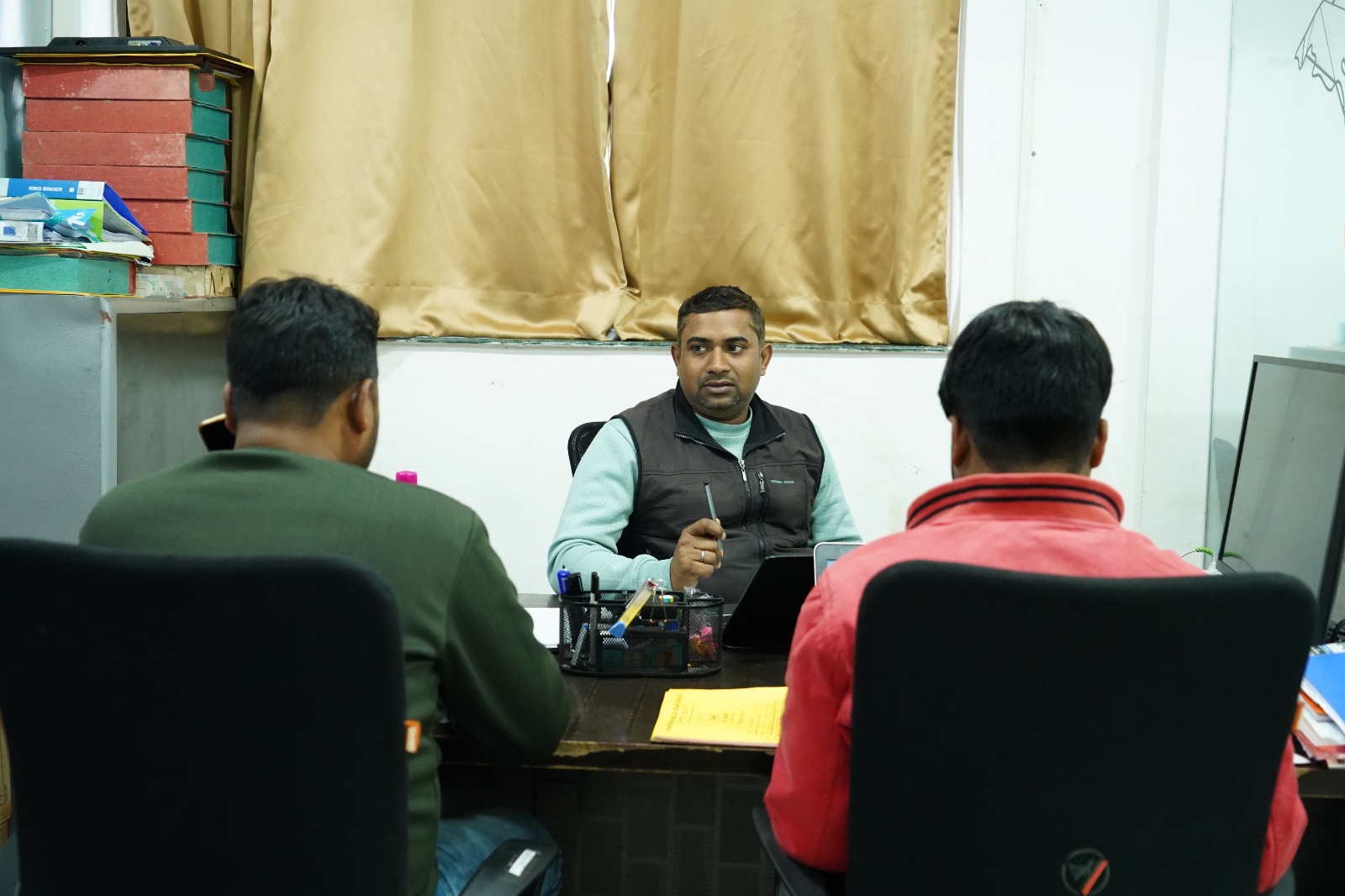 Sai Manpower Consultant team meeting with clients at the Patna office